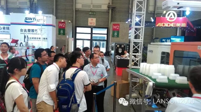第十四屆亞太塑料橡膠工業(yè)展覽會實況報道——聯升技術工程師與太原理工大學師生的技術交流